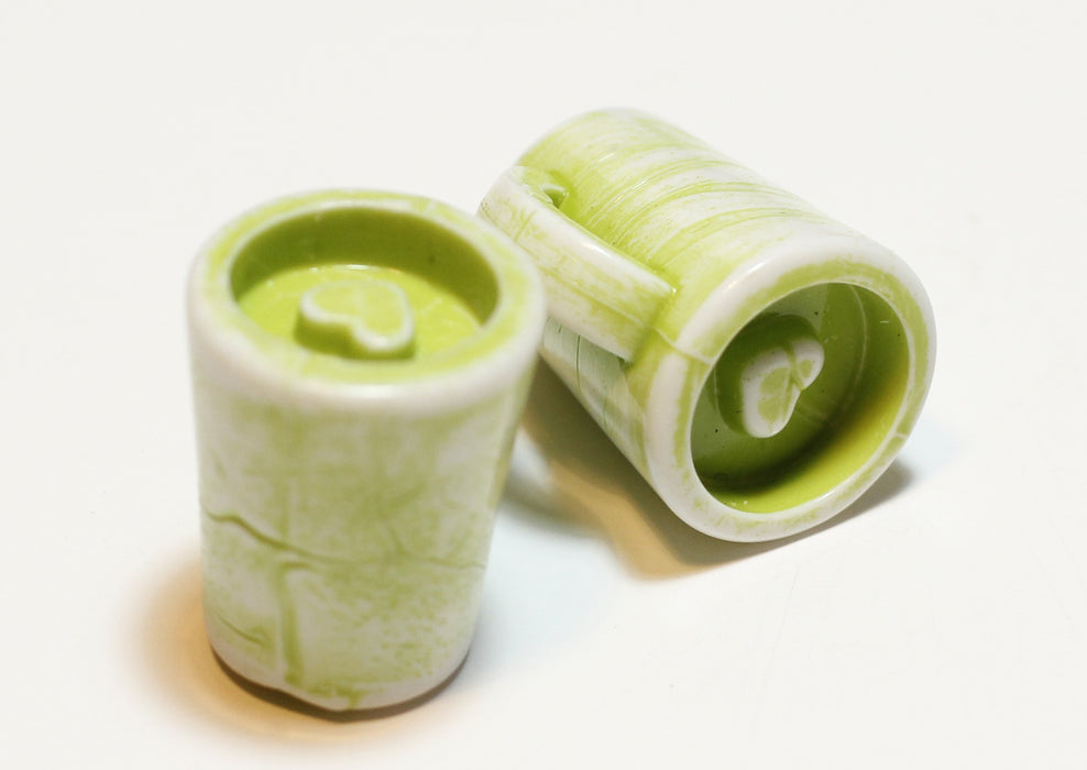 Vente mini pendentif mug / tasse café 20mm vert créations gourmandes