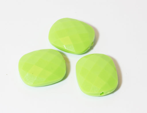 Achat lot de 3 perles carrées à facettes vertes en acrylique 20x24mm