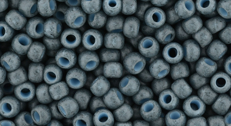 Vente cc2605F perles de rocaille Toho 8/0 semi glazed Blue Turquoise (10g)