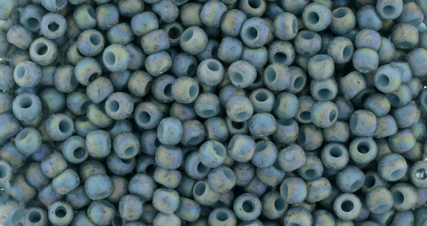 Achat au détail cc2635F perles de rocaille Toho 11/0 semi glazed rainbow Blue Turquoise (10g)