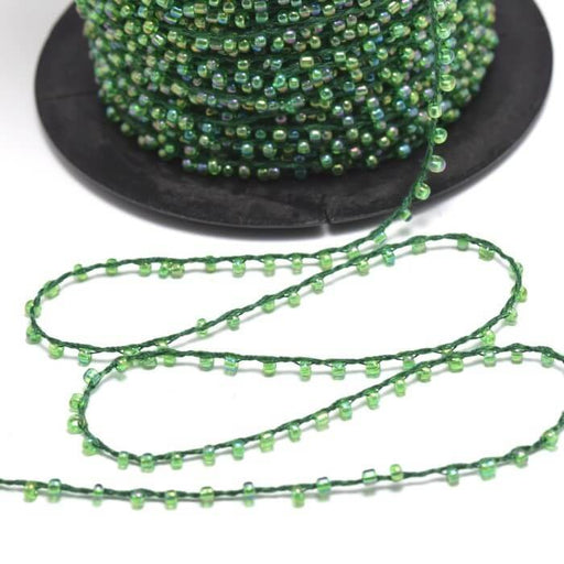 Achat 1 mètre de Cordon perlé très fin vert perle rocaille 2mm - en polyester 1 mm et perles de 2 mm pour bijoux cordon